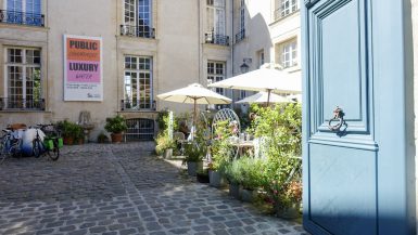 Parijs Binnenplein zweeds instuut Parijs Cafe Suedois